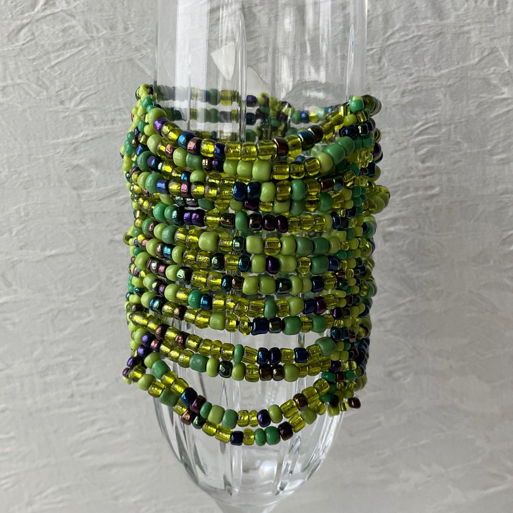 🧚 2/$15 Multi-Strand Elasticized Multi-Coloured Beaded Cuff Bracelet Green